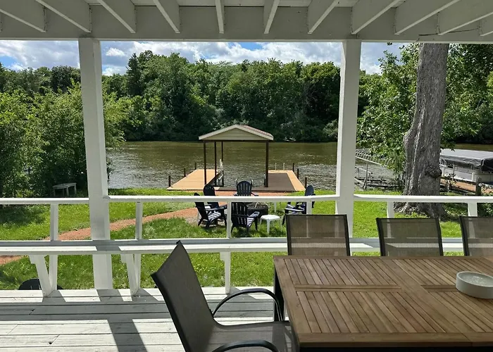 Waterfront Private Dock Two Ferienhaus Algonquin